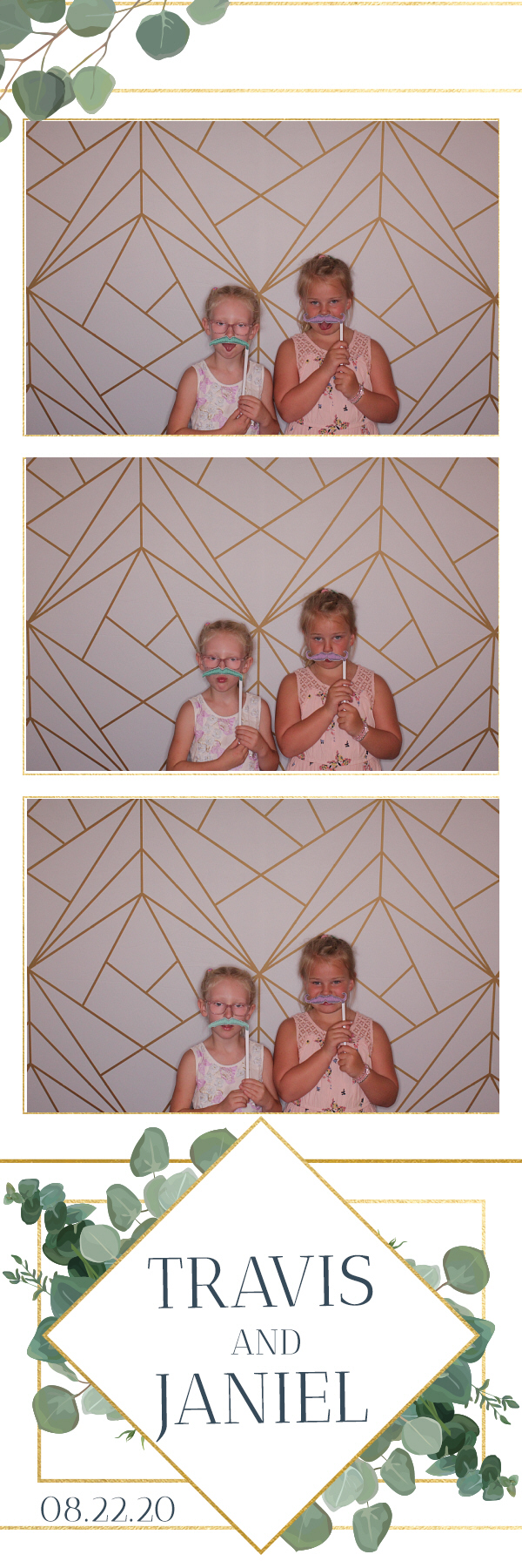 Jacquie & Dennis’ Wedding | View more photos from the event at gallery.photoboothbillings.com/u/PhotoBoothBillings/Jacquie-Dennis’-Wedding-0